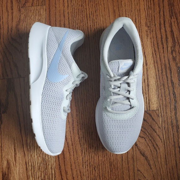 Nike Shoes - Nike "Tanjun" athletic shoes